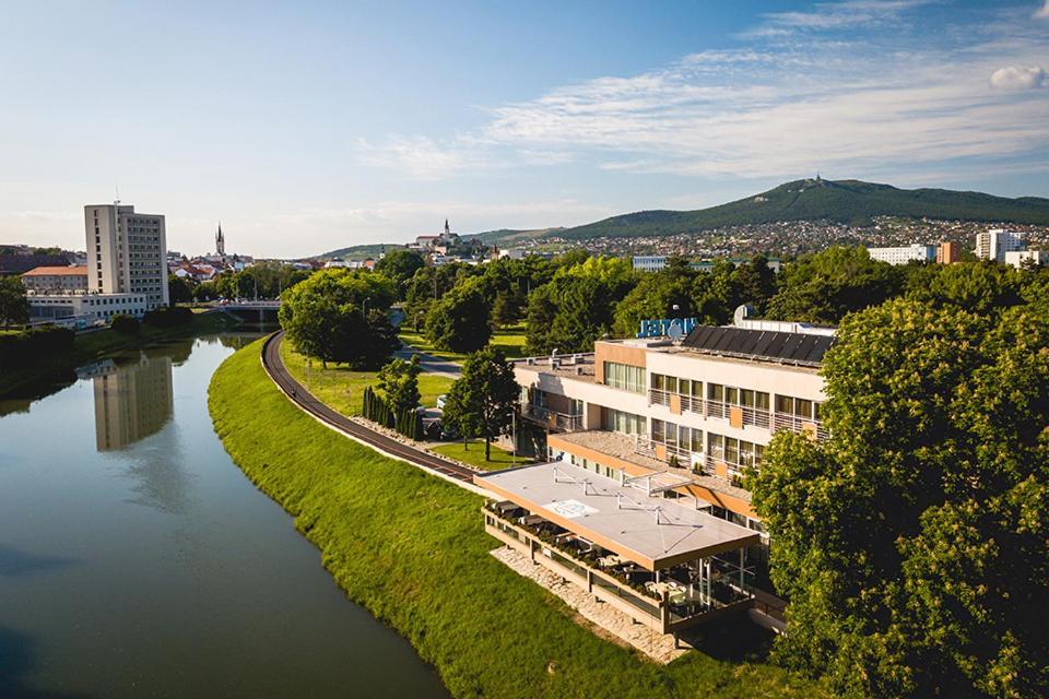 Hotel River Nitra Exterior photo